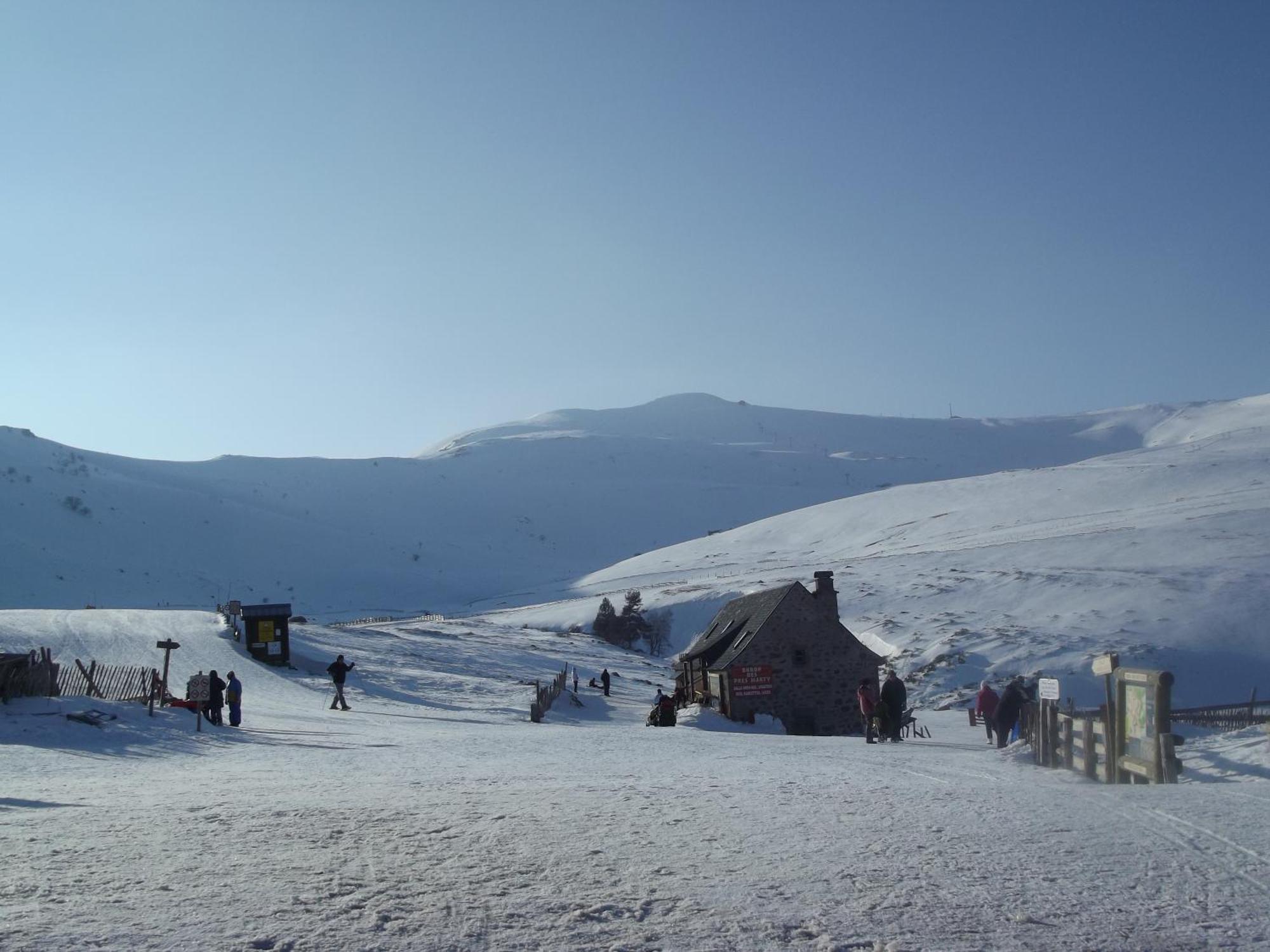 Maison Plein Pied Sur Grand Terrain Vielle Casa de Férias *